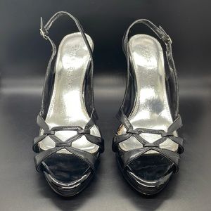 White House Black Market Jackson black slingback cut out pumps Size 9